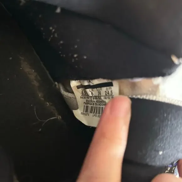 Nike Air Jordan Retro 11 Concord Youth Shoes Black White - Picture 10 of 10